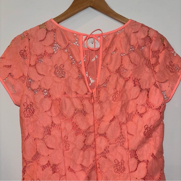 Loft Light Coral Lace Overlay Shift Dress Size 2 - Picture 4 of 8